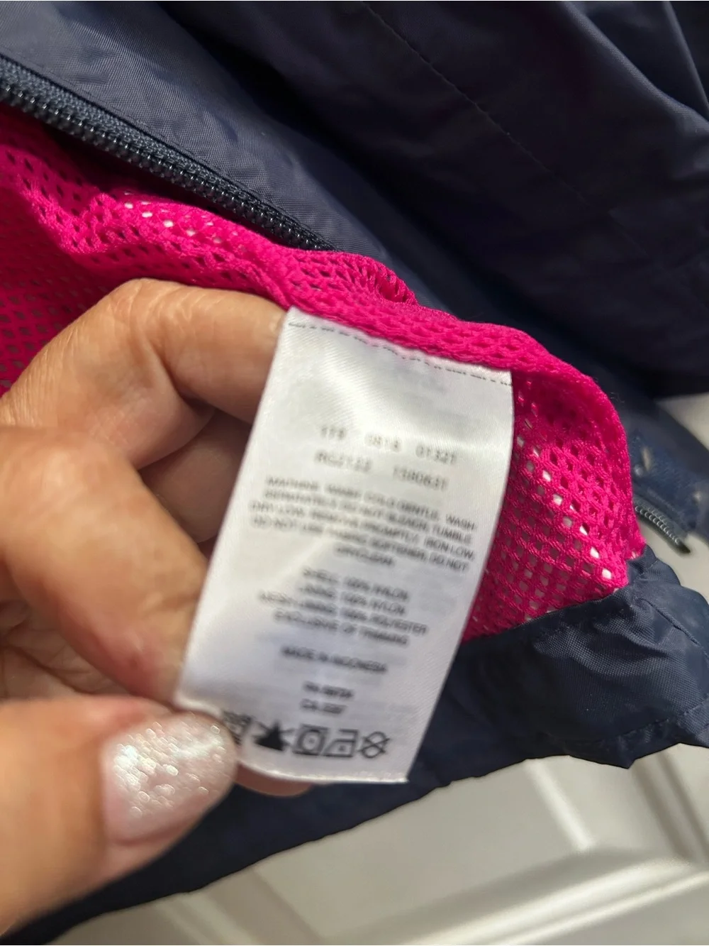Columbia girls  Navy Waterproof Rain Jacket with Pink Mesh Lining w/ hoodie Sz S